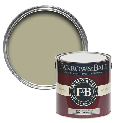 Offene Farbdose von oben hinter einer geschlossenen von Ball Green, dem elegantesten Grün in der Palette, dass nach einem der Gründer benannt wurde. 