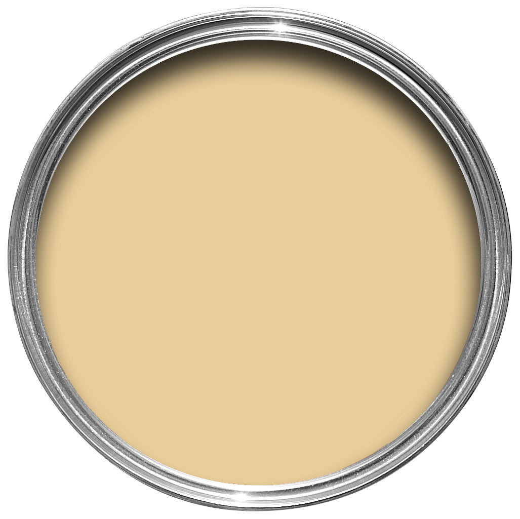 Offene Farbdose von oben von Dorset Cream, einem Gelb wie gehaltvolle Schlagsahne

