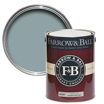 Offene Farbdose von oben von Sardine, einem Silbergrau, mit einer geschlossenen 2,5l Dose Modern Emulsion davor. 