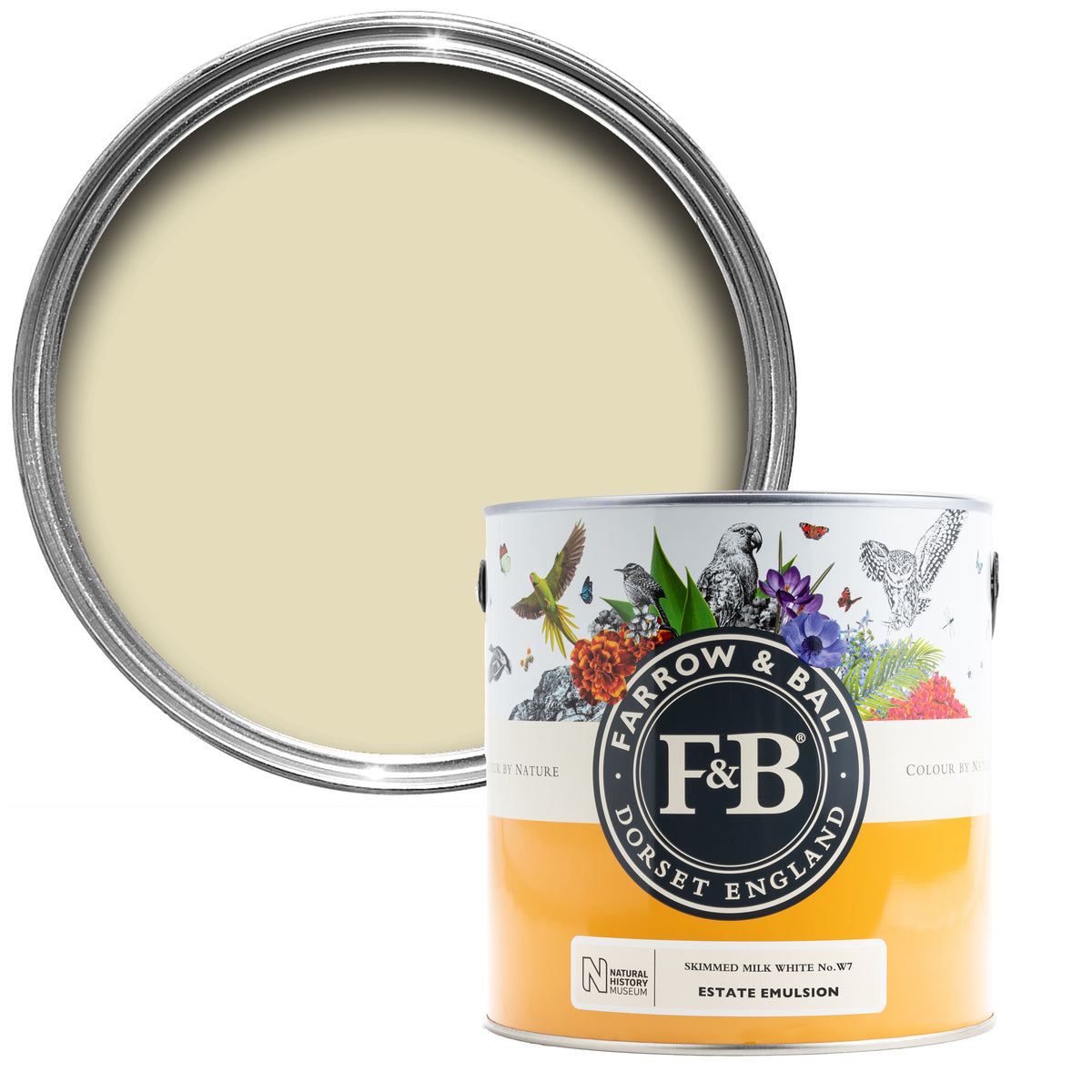 Offene Farbdose von oben von Skimmed Milk White, einem weichen Weißton mit einer geschlossenen 2,5l NHM Dose davor. 